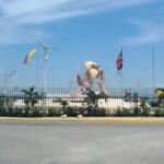 Vue de la zone de l’aéroport international Toussaint Louverture à Port-au-Prince, au cœur des préoccupations sécuritaires soulevées par des entreprises industrielles.